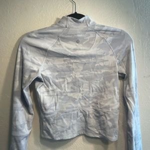 Lululemon white gray quarter zip cropped